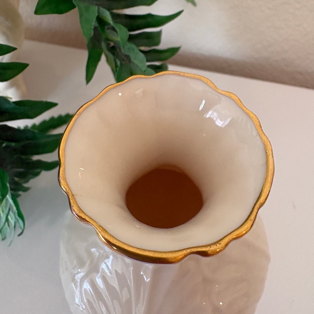 Lenox Elfin Bud Vase 4 1/2” H 24K Gold Trimmed - Picture 3 of 4